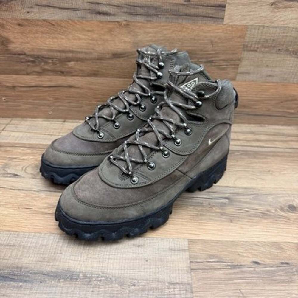 Nike ACG Vintage 90s Size 9 Womens Hiking Trail Boots Brown Nubuck Leather